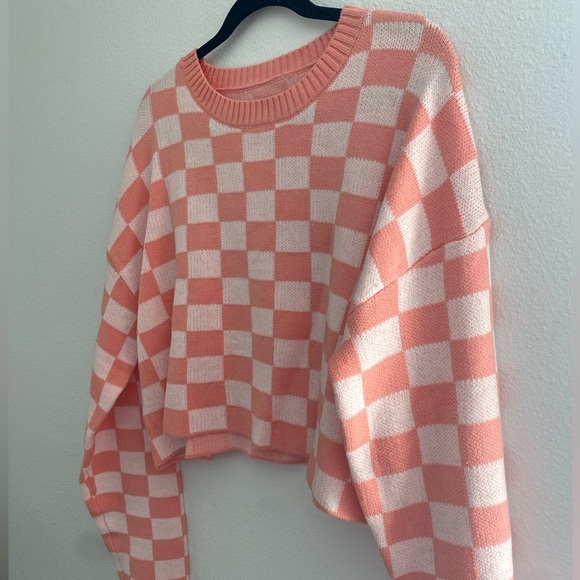 Revel Checkered Pink Sweater - Picture 7 of 9